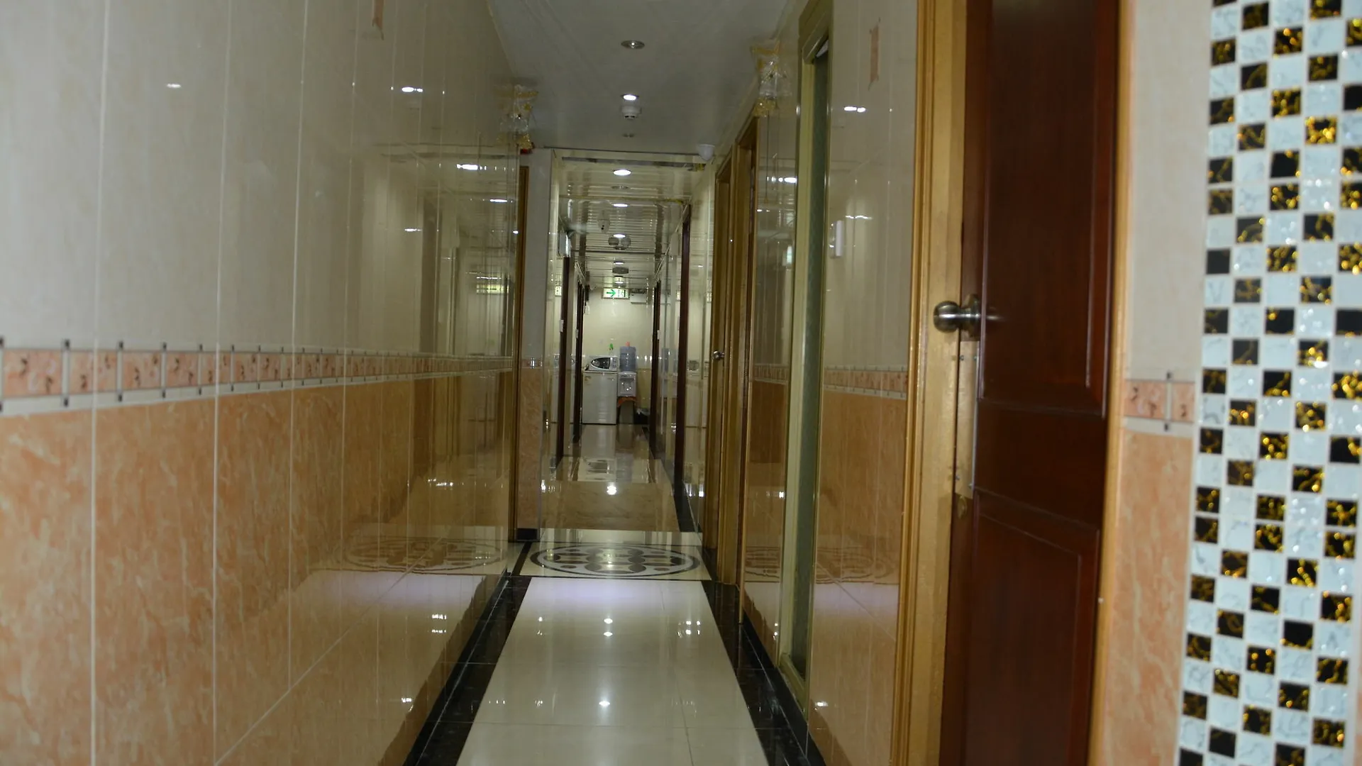Everest Guest House Kowloon  0*, Kowloon (Hong Kong)